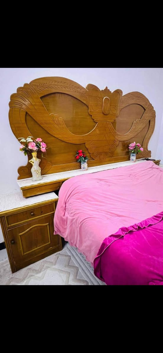 سلام عليكم غرفه تزكام صاج داخل وخارج ما بيها اي ضرر نضيفه كلش يحتاجها بس تلميع سعر 800وبيها مجال كربلاء حي العامل ***********
