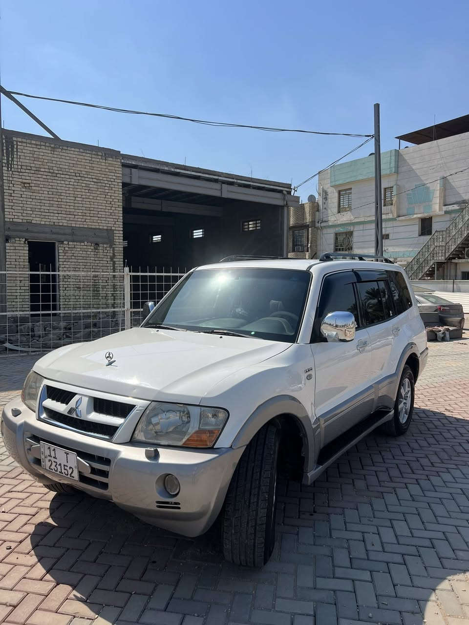 السلام عليكم باجيرو موديل 2006 خليجي بدون ضربه بدون صبغ مكفوله بيه بارد شي قليل موضح بالسونار جاهزه كير ومحرك رقم بغداد السياره حلوه وبلاديه السعر 90$ بلاش وهيج جمال مكاني بغداد البلديات ***********
