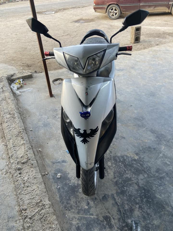 سلام عليكم ثعلب للبيع السعر ٤٢٥وبيها النعوان الدور قبل الشرطه الخامسة ***********
