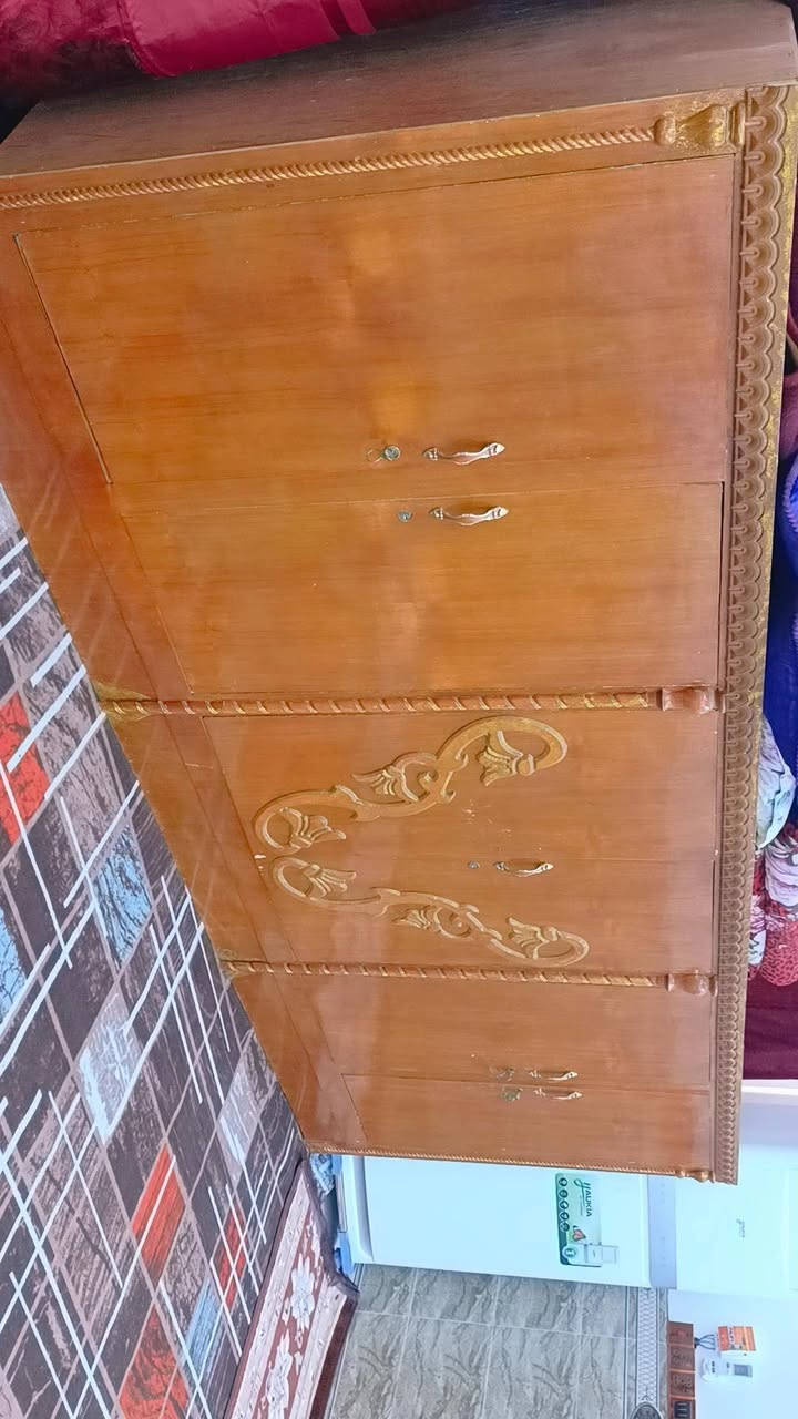 ميز  ٦ بيبان نجاره حديثه نضافه ١٠٠/١٠٠ للبيع بسعر 180 بي مجال
رقم الهاتف ***********
المكان الحمزه الشرقي
