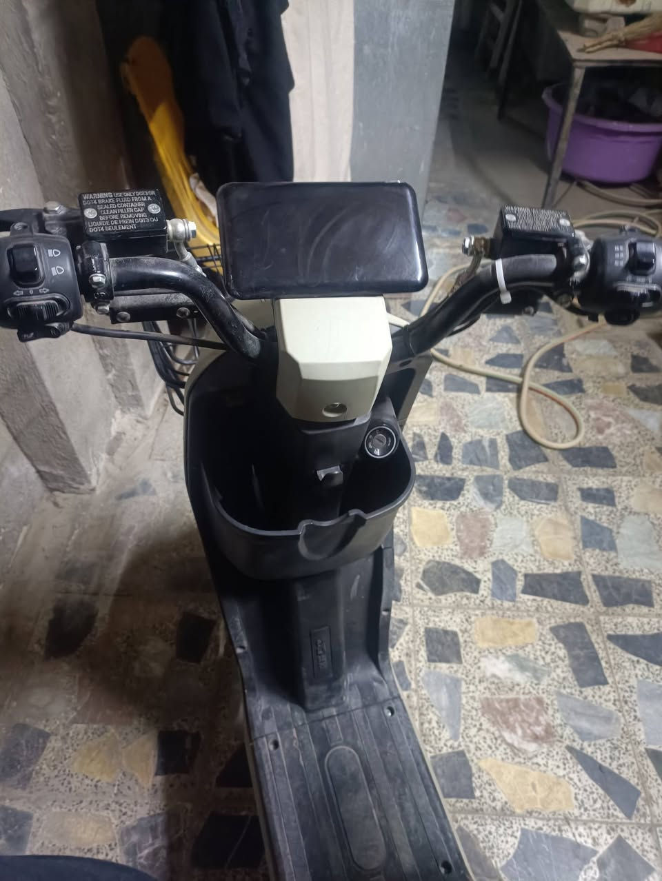 دراجه شحن نوع R9 خمس بطاريات نظيفه ممستخدمه هواي لون فستقي
السعر خاص 
الرقم ***********
