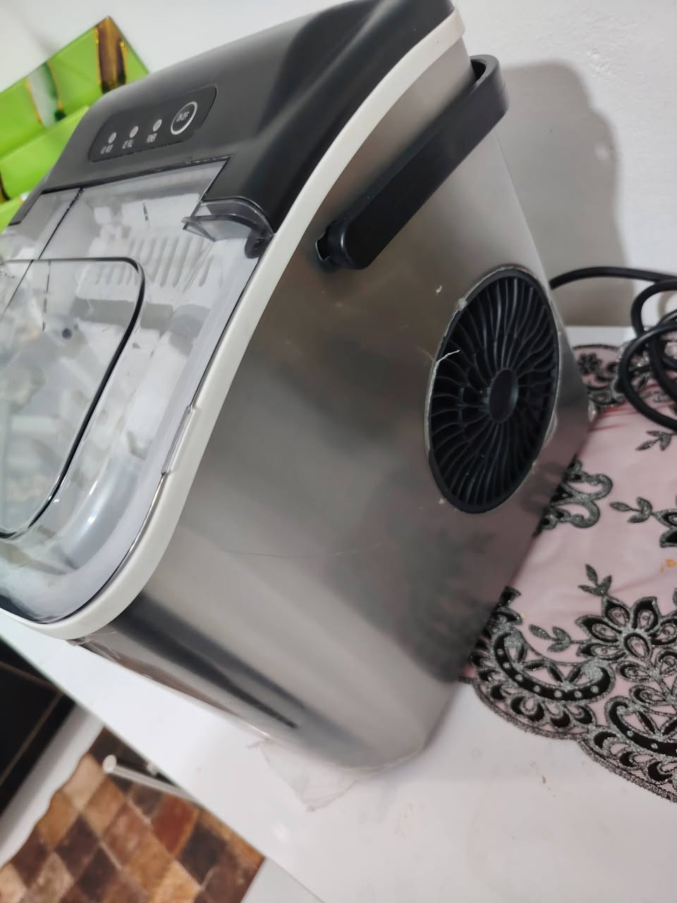 ثلاجه زغيره تنطي قولاب ثلج
سعر ٥٠ الف


**إذا كنت صاحب هذا الإعلان وتريد حذفه لأي سبب، رجاءا أرسل رسالة إلى الدعم الفني**