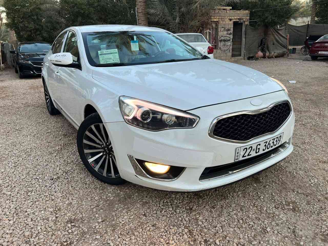 السلام عليكم
كادنزه موديل 14 خليجي.
رقم اربيل بسمي.  تحويل او وكاله
كفاله. فقط كارت بصيط كلش.
مكينه 6 سلندر  برغي مامفتوح بيهه
ماشيه 168 
مواصفات.
مري شفط.
لدات ترحيب
حساسات امامي خلفي.
كامره خلفيه.
كشنات جلد 
سياره كلش جديده.
مكاني الديوانيه 
السعر 158 وبيهه مجال.
***********
