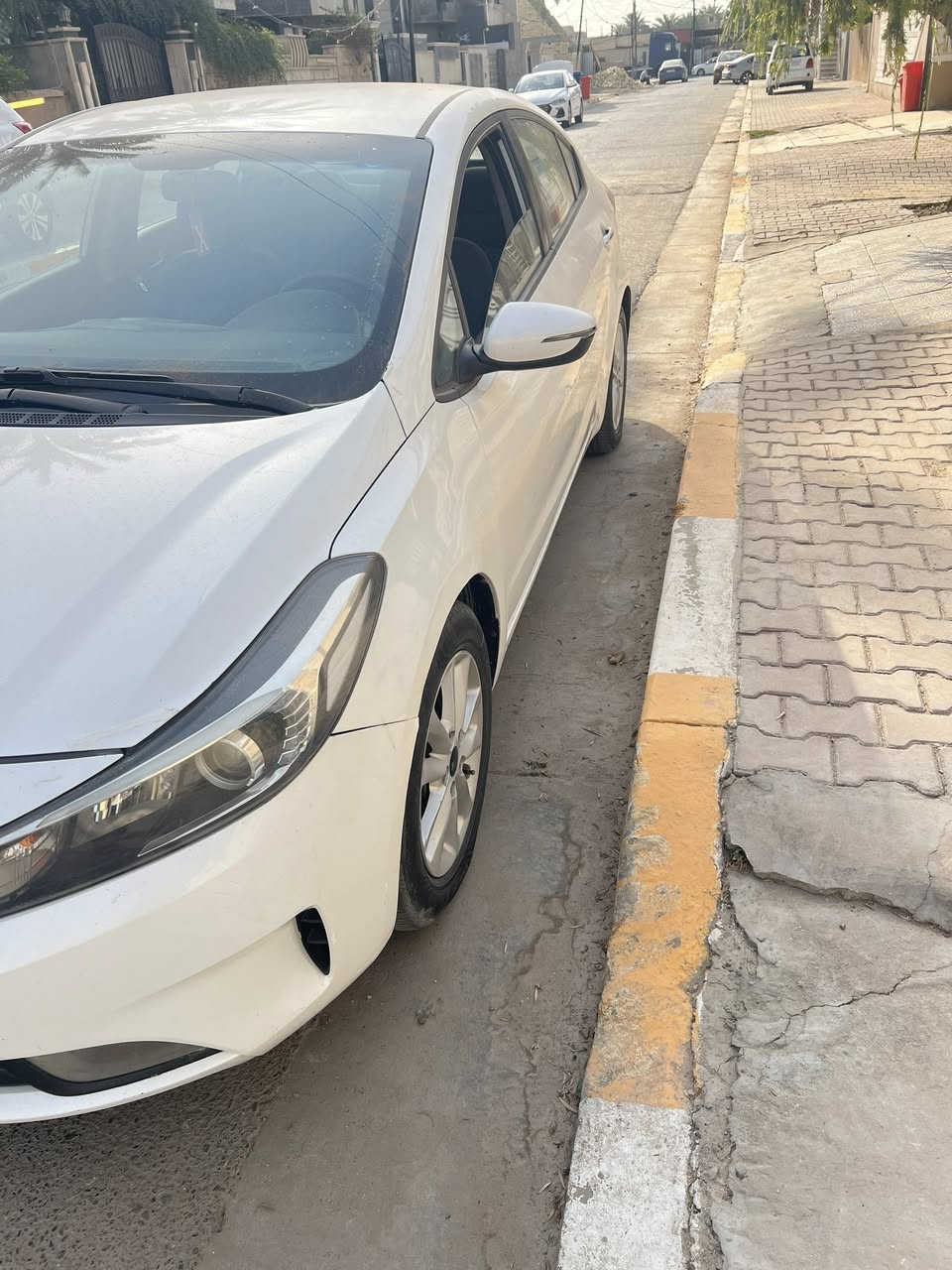 السلام عليكم
كيا سيراتو خليجي 2017 
السياره مكفوله من الصبغ بأسمي
مواصفات سياره نص
شاشه كامره
تحكم ستيرن 
مود درايف ايكو + سبورت
حساسات خلفيه
مري كهرباء + شفط
گير محرك تبريد على وضع الشركه
مكان السياره بغداد
***********
***********
السعر 128 وبي مجال
