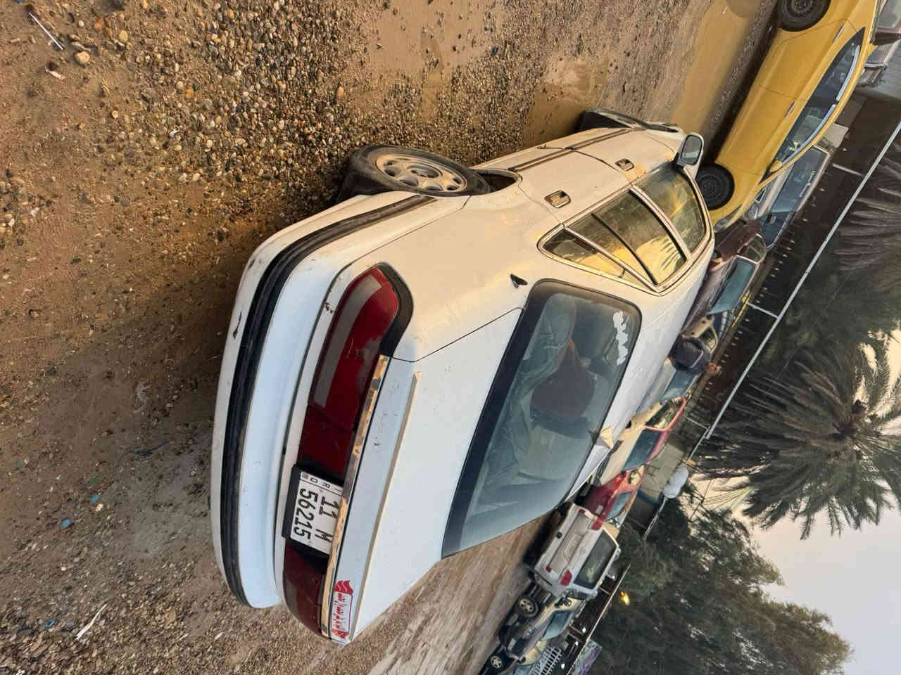 السلام عليكم برنس للبيع موديل 95 رقم بغداد دولي بسمي تحويل ثاني يوم السعر 25 مكان  السياره ديالى الخالص ***********
