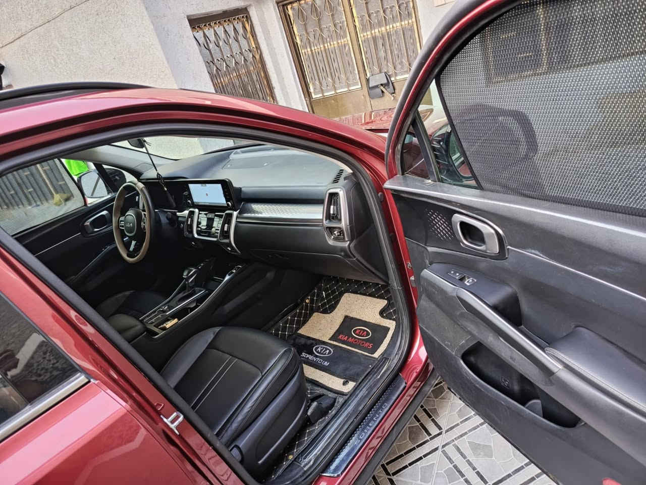 السلام عليكم سورنتو موديل 22 حاثدها موضح بصور سيارة نظيفة وحلوة رقمها بابل باسمي تحويل ثاني يوم مكاني بابل مركز المدينة ***********
