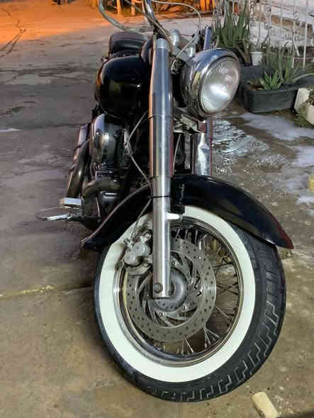 يالله للبيع دراك ستار لون اسود صبغه جديده مكينه جديده زوج تاير جديد دراجه كلش نضيفه وكلشي بيه شغال ونضيفه كلش السعر المطلوب مليون  600الف وبيعه مجال مكان الدراجه حي اور *********** 🤍
