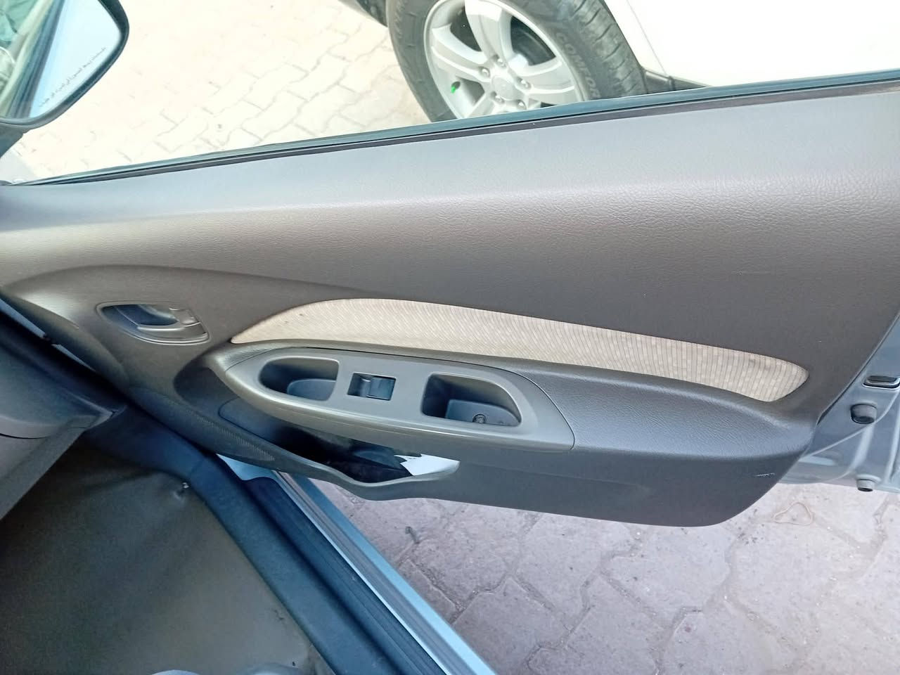 TOYOTA yars مودیل 2010
جاملغ لای سەکن گودڕاوە دەرگای دواوە بۆیاغە خلیجی مواسەفات کاملە سعر ٨٨
***********
