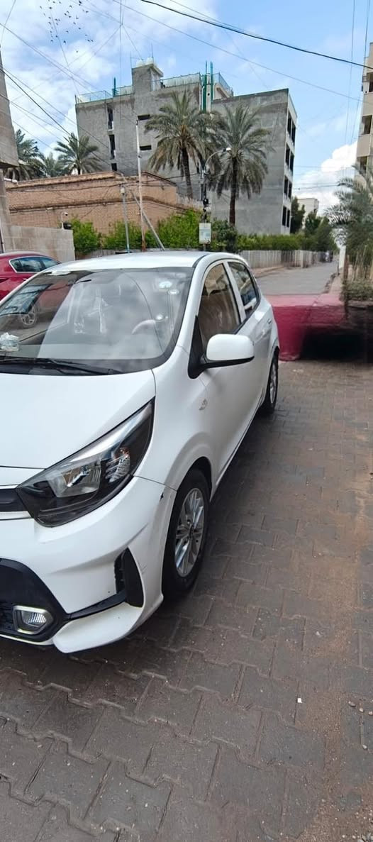 كيا بيكانتو مورنينج وارد كوري ٢٠٢١ فول بدون فتحة

سيارة كلش نضيفة بدون اي نقص كلشي جاهز بية
بدون حادث بدون ايرباك فقط صبغ بنيد وبابتين الراكب فقط صبغ مابية صور حادث هاي وارد موري والسونار مرفق بالصور

مواصفات 
كامرة. حساسات. تدفئة تبريد كشنات. تحديد مسار. قيادة ذاتية. مانع انزلاق. مري شفط كهرباء. شاشة اندرويد. نقطة عمياء بالمراية الجانبية. توقف ذاتي اثناء الخطر حساس تايرات

ماشبة ٧٩ الف. رقم اربيل ب اسمي تريد تحويل او وكاله
سيارة اقتصادية كلش وجاهزة من كلشي 
محرك mpi  ٣ سلندر بدون دوانز وتبريدة ثلج 

السعر ١٠٥ $. 

وبية مجال بسيط تجي وتشوف السيارة وتشلع عيوني واهلا وسهلا

مكان السيارة بغداد الاعظمية. ***********
