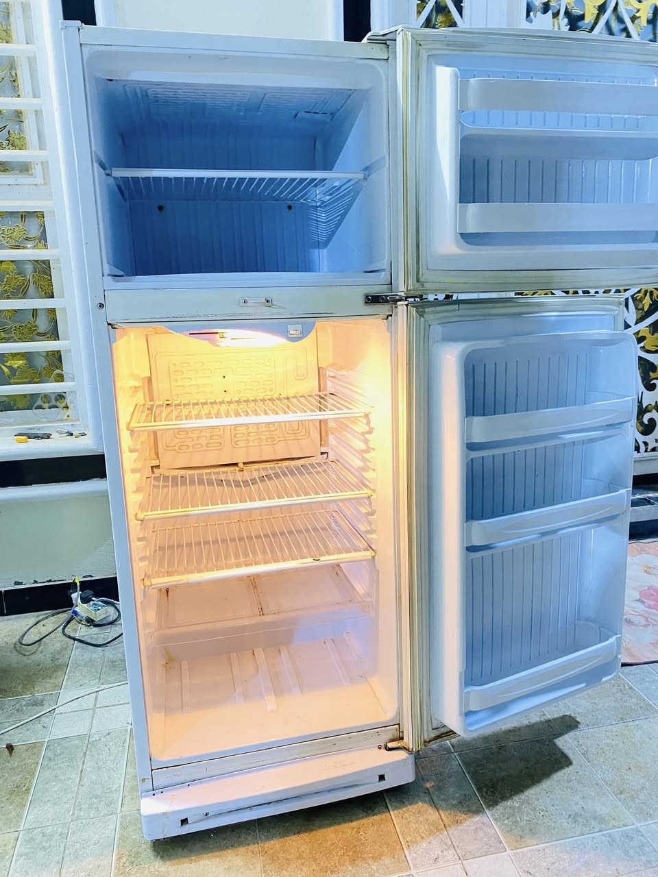 عندي هاي ثلاجه جديده للبيع حجم كبيره 24 قدم نوع كونكورد مكان المحاويل شغاله وع فحص وضمان سنه


**إذا كنت صاحب هذا الإعلان وتريد حذفه لأي سبب، رجاءا أرسل رسالة إلى الدعم الفني**