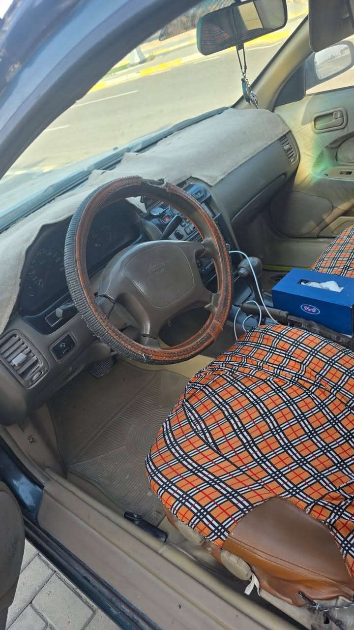 سلام عليكم نيسان مكسيما بلاد موديل 98 كهربائيات شغاله مكينه وكير خير من الله عوزه ترتيب للبيع او امراوس حسب القناعه متواجد واتساب ***********
