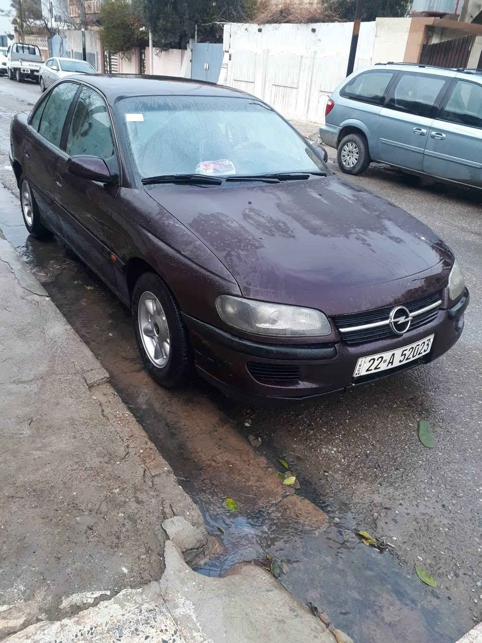 السلام عليكم
موديل 94 رقم اربيل رقم مسطره هزه ساقطة قبل كم يوم
سنوية لل30
كير توماتيك ميكانيكي ما كهربائي
مكينة 20كبس 
ظفيرة وعقل مال 97 علمود حساس الكرنك مال ال 94ليزري حورتها 97
تبريد تدفئة شرط 
تبريد وارد ياباني كومبريسر راديتر ربط كله شرط وشرط ثلج 
يرادله بس غاز تروح لاي ابو تبريد تفحصة كامل مكمل بس يرادله غاز 
منظومة ماء كلها جديدة ماء ما تنقص 
اديرلها احمر 
منظومة بانزين كلها شرط 
كهربائيات شرط باتري جديد سلف جديد 
كشنات جلد فول نظافة مغلفهن غلاف مؤقت عادي  ارضية جلد 
بك لايت جديدة كصة 
لايت امامي جديد 
جام امامي جديد 
الجوم الامامية كهرب الخلفية عادي 
حساسات كلها جديدة من الكرنك الى حساس كزوز 
السيارة بيها طخه شبر من ورى جهة النفر 
صدر عمر 75بالمئة 
اربع تايرات جديد والاسبير جديد
ادامة عالدهن وكيس 
ادامة ستيرن بالكامل 
تحويل مباشر شرط وكالة ما اسوي
سعرها 45 وبيها مجال 
مكاني الموصل ***********
