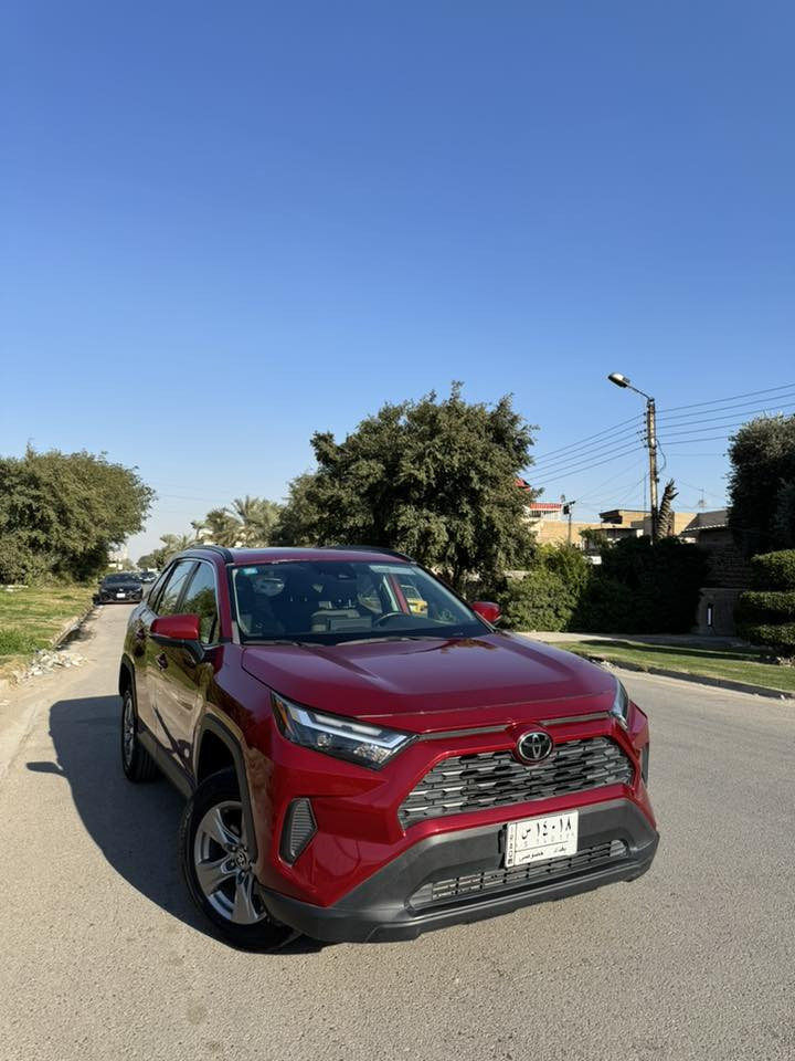 راف فور موديل ٢٠٢٢  فئه xle بانزين محرك 2500 وارد امريكي ماشيه ٤٣ الف ميل فقط
حادثها فقط الباب مال الصندوك ومبدل نفس اللون بدون ايرباك وبدون دواخل 
باتري جديد تخم تايرات جديد 
مواصفاتها:
٣ وضعيات قياده Normal, Echo, Sport  
 📍لايتات ليد
📍تدفئه كشنات
📍تدفئه سترين
📍رادارات جانبيه ( نقطه عمياء )
📍رادار امامي (تحديد مسار )
📍اوتو هولد
📍اوتو ستوب
📍دخول ذكي   
📍فتحه سقف سلايد
📍كامره خلفيه
📍داخل بيجي 
📍باب الصندوك كهرباء
📍كشنات كهرباء
📍تبريد قطعتين
📍تحكمات سترين
📍هاند بريك بصمه
📍مثبت سرعه تفاعليAdaptive Cruise Control
 
📌السياره حلوه ونظيفه ومابيها اي نقص بلعافيه ع الياخذها
السعر  ٢٢ الف و ٣٠٠ وبي مجال بسيط
للتواصل واتساب 
***********
