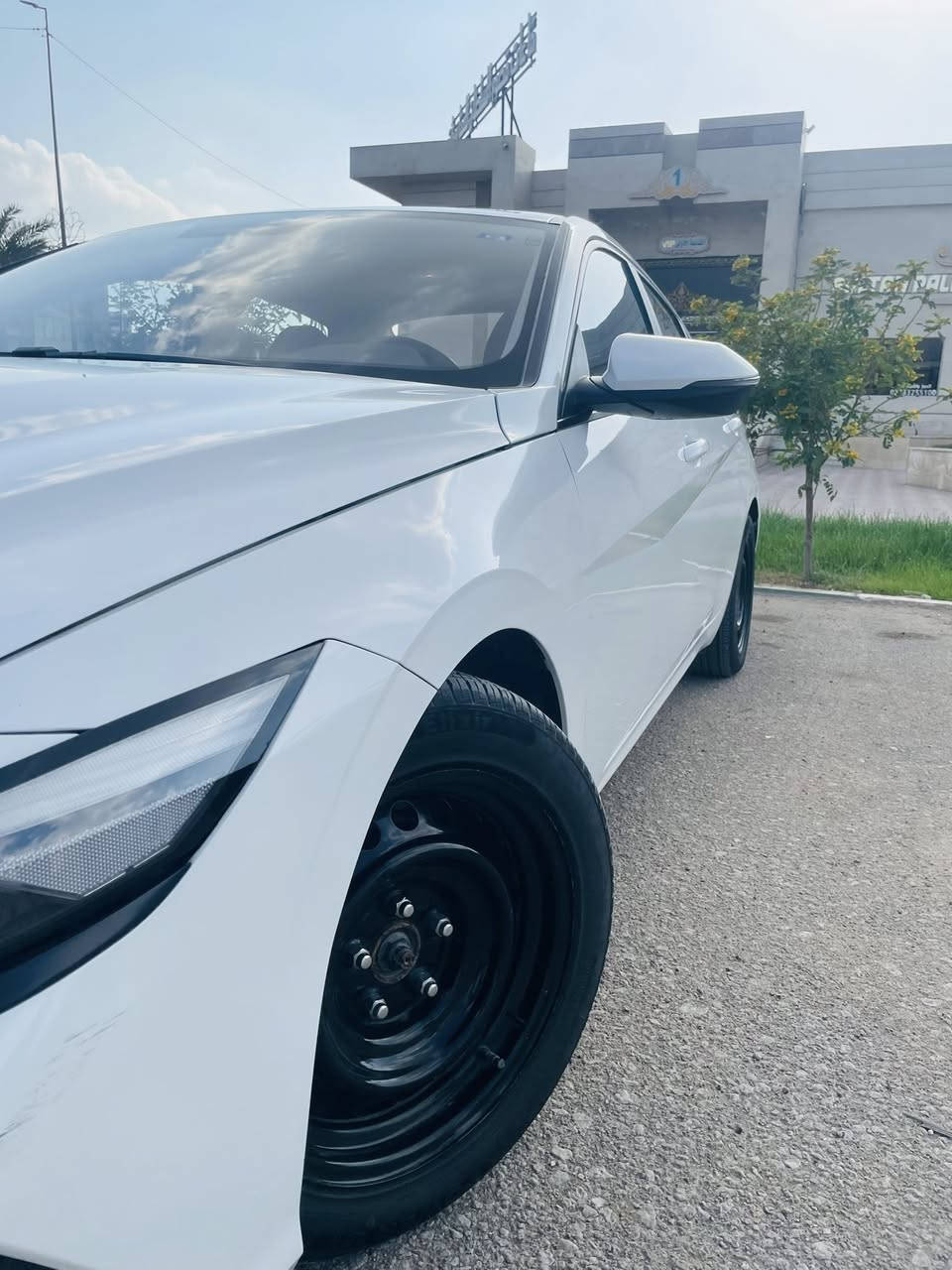 السلام عليكم النترا تجميع صيني
موديل 2024
سياره مكفوله كفاله عامه 

رقم سليمانيه تحويل ثاني يوم 

سياره مكفوله كفاله عامه عدى بارد بجاملغ الايمن بسيط جدا :

فتحه سقف 

كروز سرعه 

تحكم ستيرن 

انضمه قياده 

سايد بريك دكمه 

لايت زنون عدسه 

عينه ديجيتال 

حساسات امامي + خلفي 

كشنات جلد داخل اسود 

تجي بمحرك 1500 دبل

تجي بمواصفات 1/1

السعر ١٣٧
عنوان نجف


**إذا كنت صاحب هذا الإعلان وتريد حذفه لأي سبب، رجاءا أرسل رسالة إلى الدعم الفني**