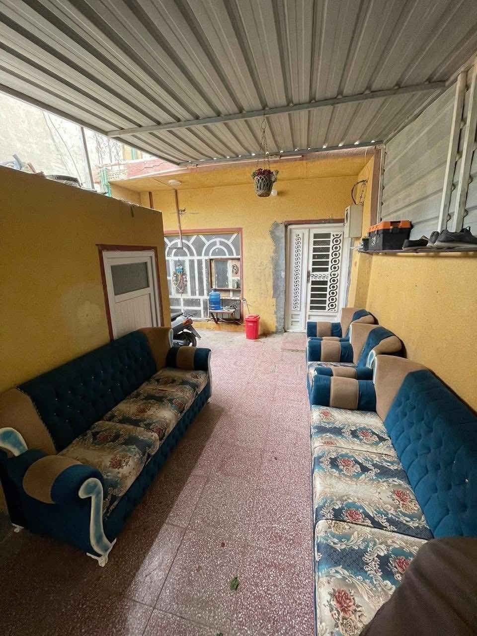 على بركة الله
بيت للبيع 

مساحة 100 م 

كربلاء - حي السلام - قرب محطة الغاضريه 

طابق ونص غرفتين نوم وحده فوك وحده جوه صاله استقبال مطبخ من ظمن الصاله كراج سياره وسطح وحمامات داخليه وخارجيه 

للاستفسار اتصل على الرقم ***********

ايضاً واتساب فعال
