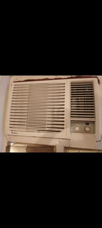 مكيف كري 2طن شغال تدفئه تبريدوتبريده ثلج سعره250استفسار07704293770