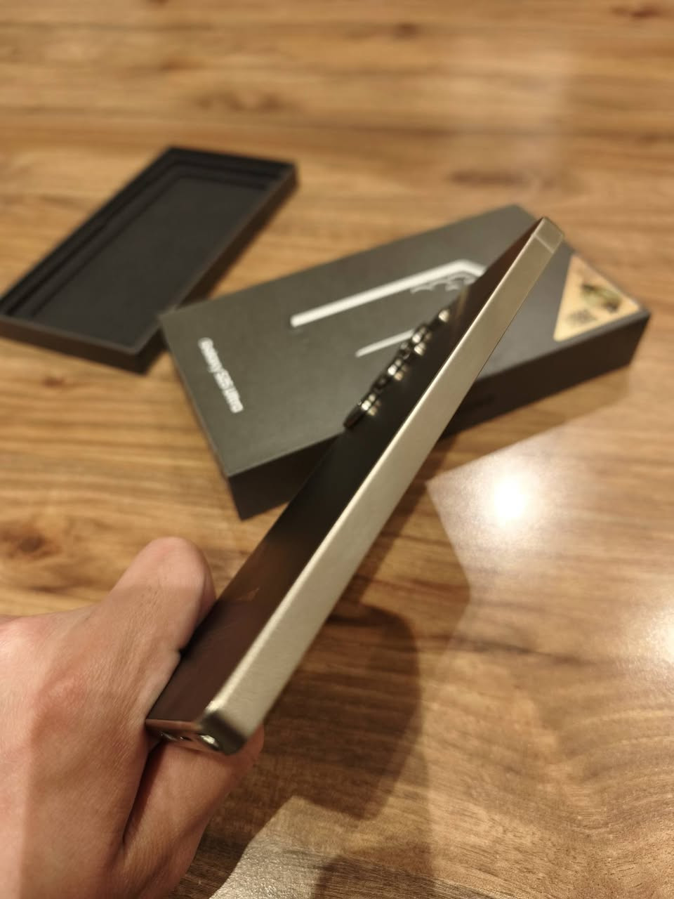 السلام عليكم
توفر سامسونك S25 الترا ذاكرة 256
نظافه 100 كامل ملحقات ضمان عين الفهد
السعر 1200 
يوجد توصيل محافظات 
العنوان بغداد الدورة ابو طيارة 
***********
