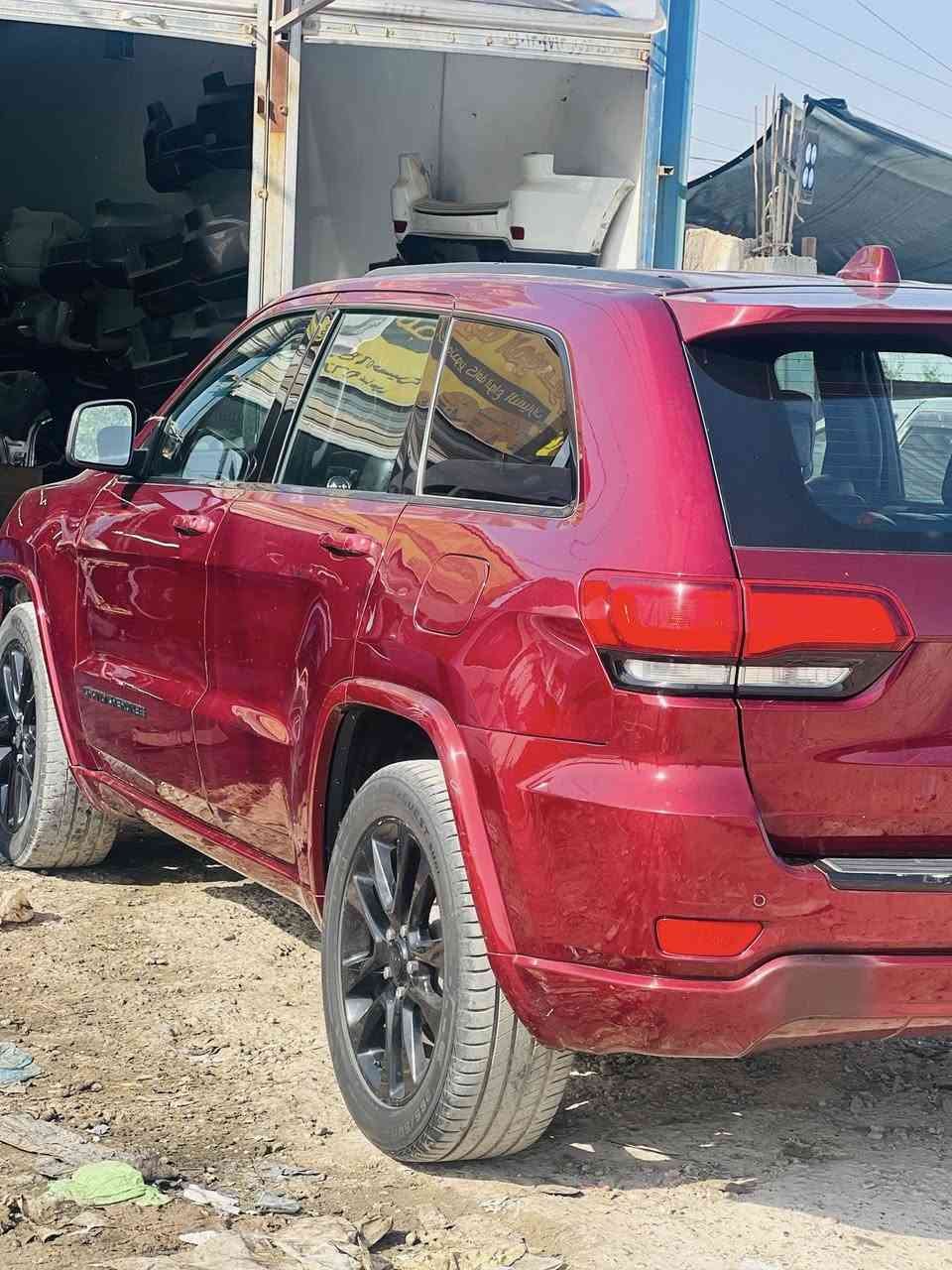 جيب شيروكي 2018 رقم بغداد مميز فول ما عده اللفته بلاك توب سياره نضيفه حادث بصيط فقط بنيد وراجع نفسه 210 سعر ستفسار ***********ماشيه 70
سياره بل كارتون @إشارة
