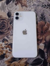 ايفون 11  ذاكره 128 دبل يسم فيس آيدي شغال بطاريه 100 مبدله السعر 240 و...