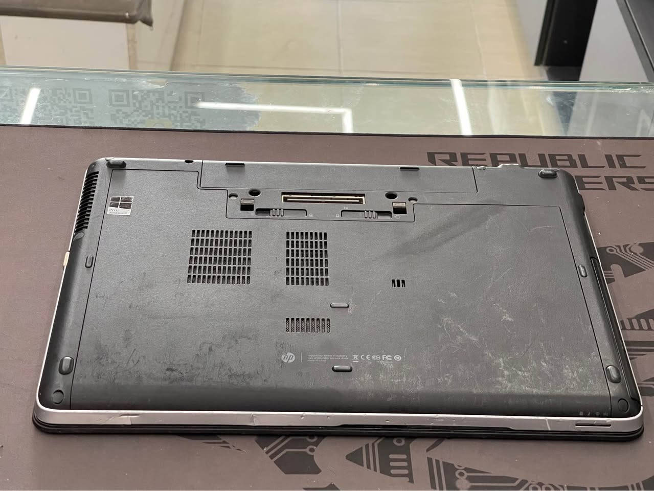 HP ProBook 650 G1 💻

Processor ⚙️

Intel Core i3-4000M 2.40 GHz

Memory 💾

12 GB DDR3

Storage 📀

256 GB SSD

Graphics 🕹️

HD Graphics 4600 128 MB

ژمارە مۆبایل *********** أربيل, العراق
