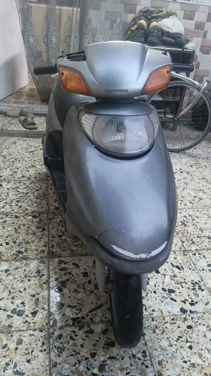 السلام عليكم  دراجه سبيسي ياباني للبيع  المكان حي السفير قرب الشهداء الثانيه  للتواصل الرقم ***********  السعر 325 وبيه مجال للطيبين مكان بغداد
