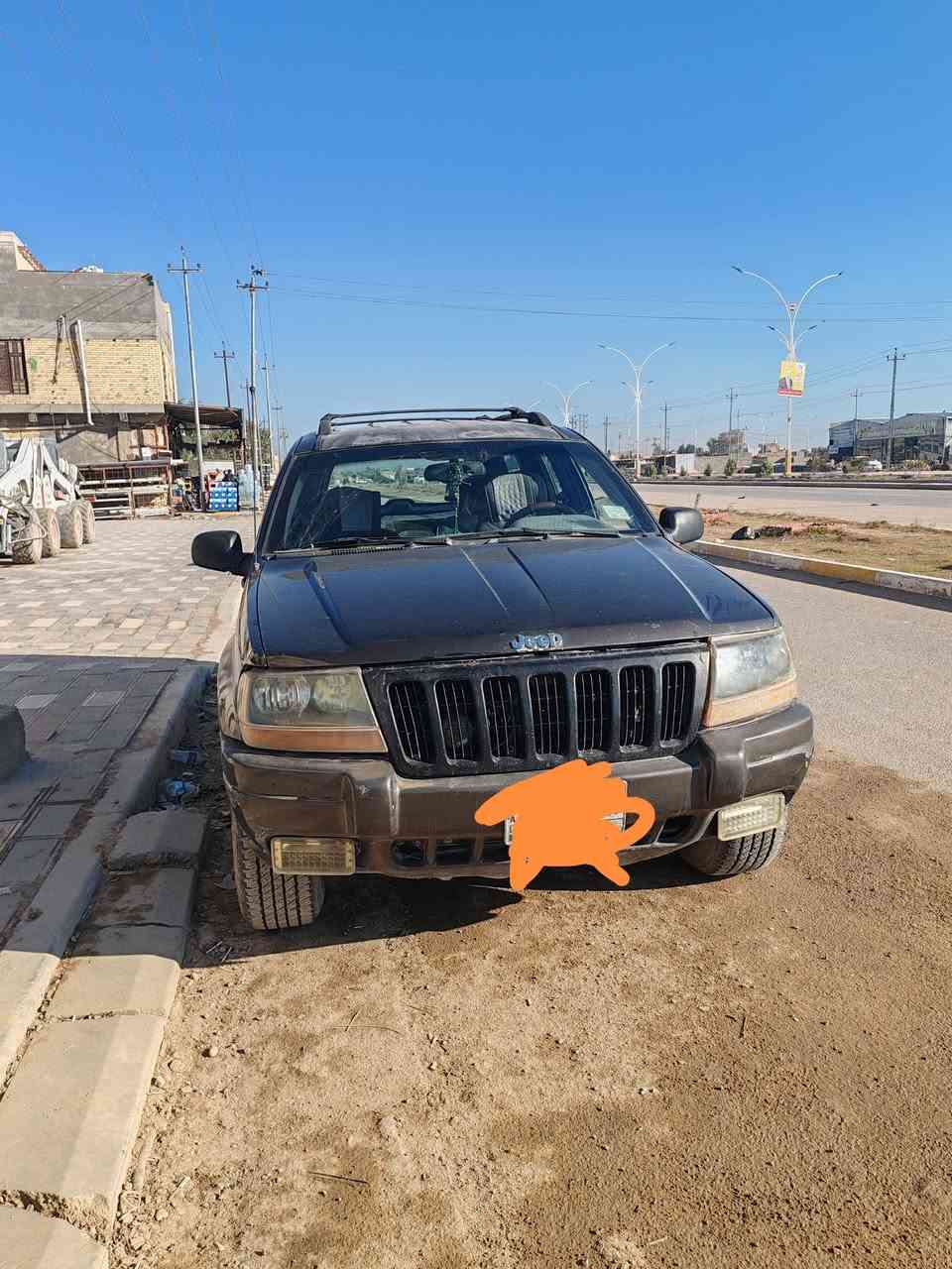 جيب شيروكي لاريدو موديل 2000 رقم بغداد ابوالسنويه بلناصريه وعنديى وكاله عامه السياره مكفوله محرك (6)وكير بلاد حداديه جديده تبريد شغال تخم تاير  مكان السياره ناصريه الغراف  السعر (65) وبيها مجال رقم صاحب السياره (***********)
