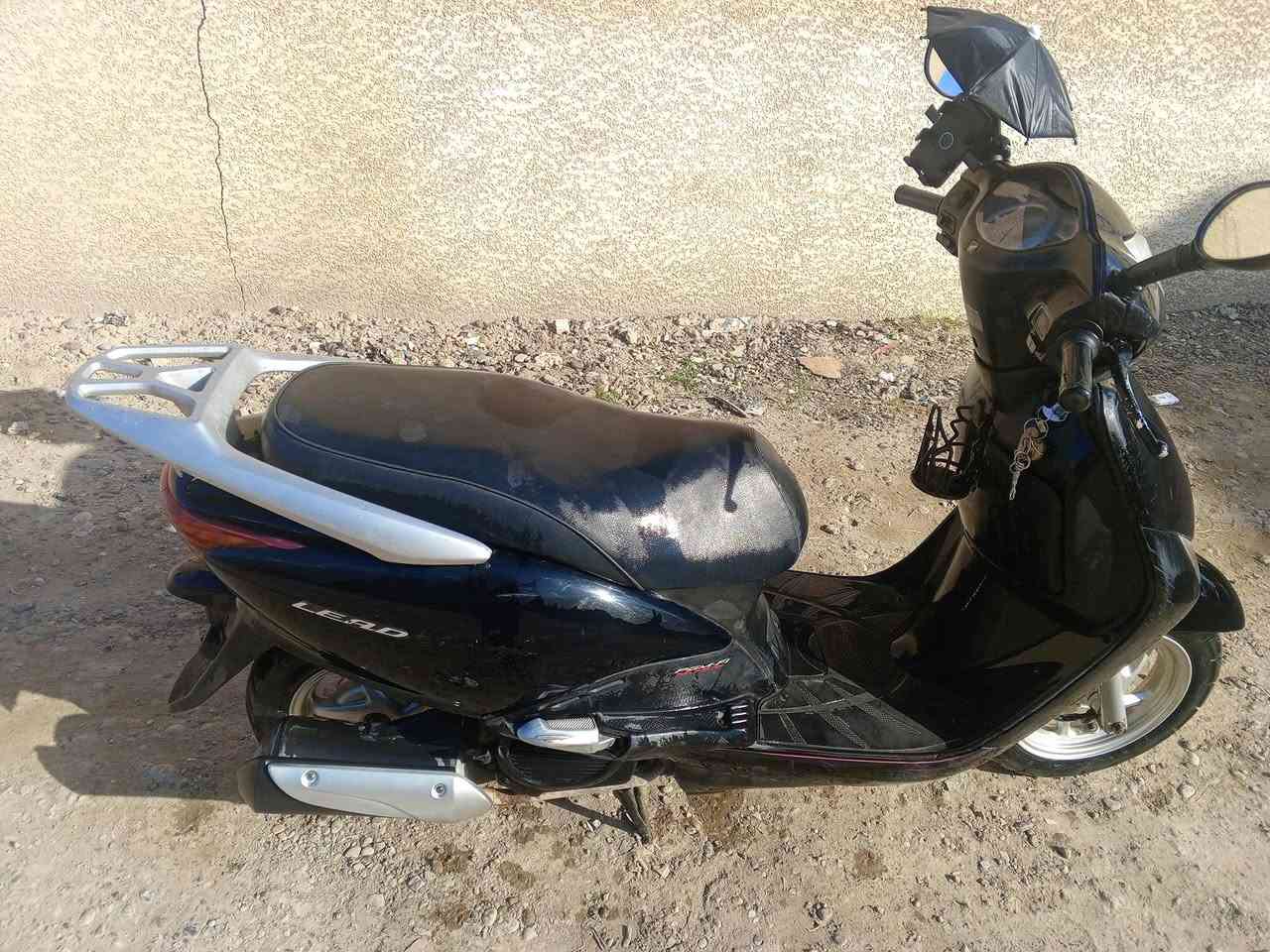 ليدي حديث للبيع كامل مانقص شي باتري جديد تيرات جدد 
كهربائيات   كلها شغاله ***********
