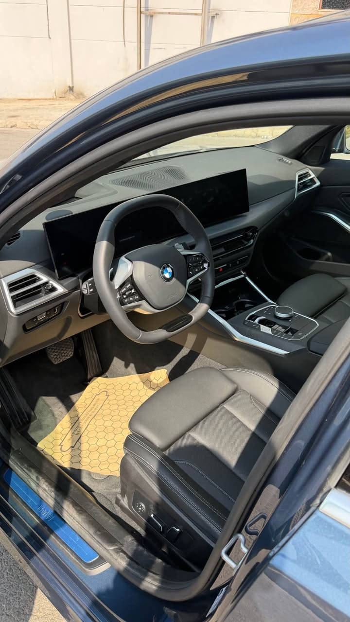 BMW 330i موديل 2025 – للبيع 🚘🔥
سيارة مميزة جداً ونظيفة بحالة ممتازة، بلون أزرق جذاب وأنيق للغاية!
المواصفات والإضافات:
• الموديل: 2025
• اللون: أزرق مميز وجذاب
• المسافة المقطوعة: 7,500 ميل فقط
• شاشة عرض على الزجاج (داتاشو / Head-Up Display)
• نظام رادار متكامل (Radar System)
• ويلات M Package الأصلية
• المواصفات: أمريكي
رقم الشاصي (VIN):
🔢 3MW69CW04S8F11774
حالة البودي والملاحظات:
السيارة بها تعديل بسيط جداً تم إصلاحه عن طريق تعديل على البارد (PDR) بدون صبغ، بحالة ممتازة.
لمعرفة السعر والمزيد من التفاصيل، يرجى التواصل على الرقم التالي:
📞 ***********

BMW 330i model 2025 – بۆ فرۆتن 🚘🔥
ترۆمبێله‌كا گەلەک جوان و زۆر یا خاوێن، ب ڕەنگەکێ شینێ سەرنجڕاکێش و تایبەت!
تایبەتمەندی و مواسەفات:
• مۆدێل: 2025
• ڕەنگ: شین (زۆر یێ جوانە)
• ڕێڕەو (مەسا‌فە): تەنێ 7,500 مایل یا چووی
• داتاشۆ (Head-Up Display)
• سیستەمێ رادار (Radar System)
• ویل M Package الأصلي
• وەڵاتێ دروستکرنێ: ئه‌مریكی
ژمارا شاصی (VIN):
🔢 3MW69CW04S8F11774
تێبینی و ڕەوشا جەستەیی:
ترۆمبێل تەنێ تعدیلەکا زۆر بێچک هەیە و ب ڕێکێن سەردەم (PDR) ب بێ بۆیاخ هاتیە چێکرن، زۆر یا خاوێنە.
بۆ زانینا نرخى و زانیاریێن پتر، پەیوەندیێ ب ڤی ژمارێ بکەن:
📞 *********** دهوك, العراق
