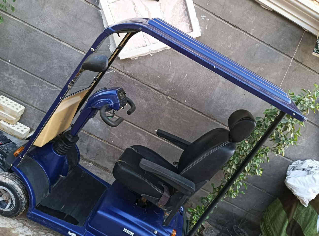 اسلام عليكم عربانه شحن شغاله ونضيفه سعره قفل 350مكان مسيب حي المعلمين بل دوب الاتصال برقم ***********
