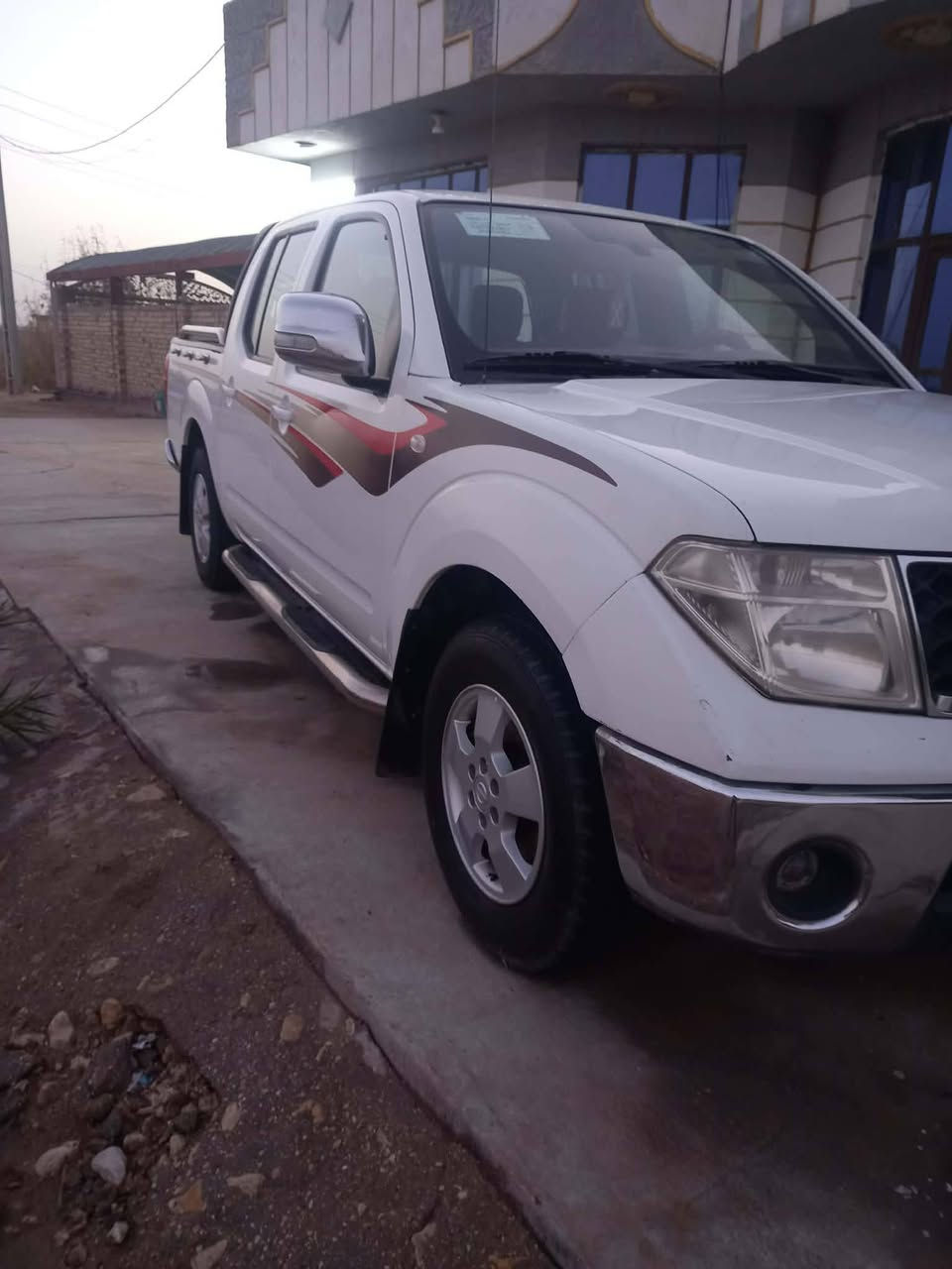 السلام عليكم 
نيفاره موديل 2012 فول بأسمي مكفوله ما عدى جاملغ امامي ايمن صبغ والباقي كفاله كير اوتماتيك تبريد تدفئه شاشه وحساسات 
للاستفسار الاتصال بالرقم ***********
