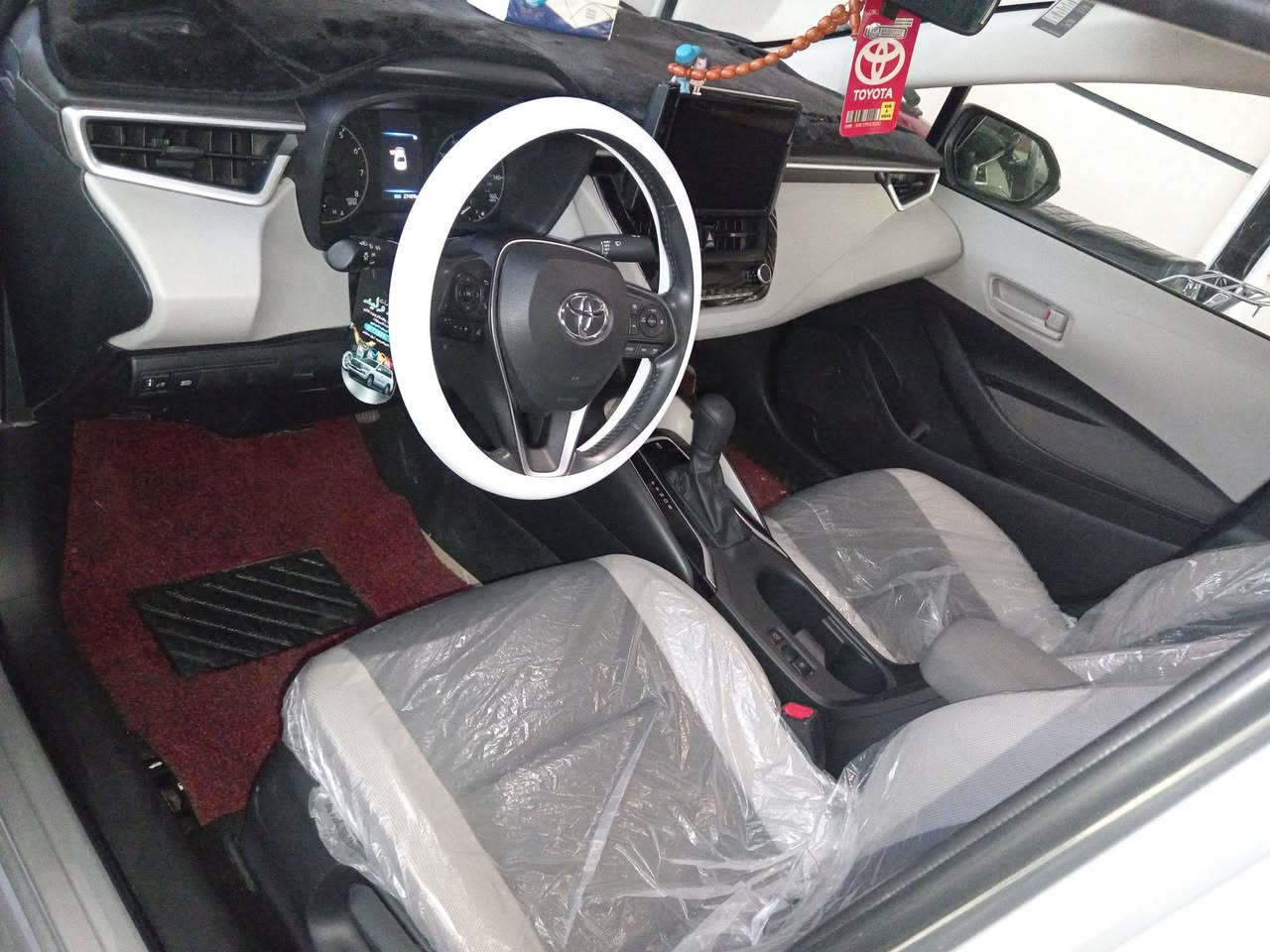 كورله موديل ٢٠٢٣ سياره جديده ماشيه ٣٤ بيه بس بنيد مبدل وبيه بارد بين البابين قليل فوال ما عده الفتحه مكينه ٢٠٠ بصمه بواب وبصمت تشغيل كروس سرعه سعره ١٥٥ وبيه مجال مكاني كربلاء ***********
