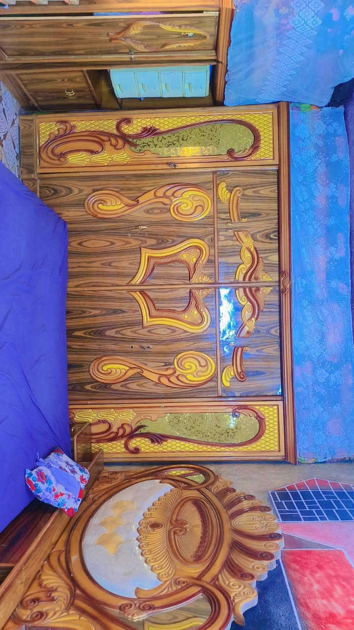 غرفه نضيفه مثل ما واضحه بل صوره مستعجل على بيعتها السعر خاص او نتصال
***********
