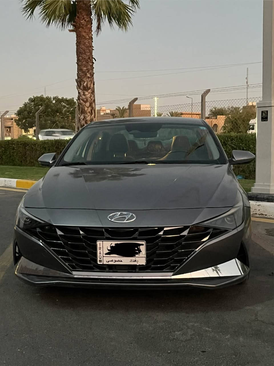 � للبيع – Hyundai Elantra SEL 2021
النترا 2021 

* الفئة: SEL
* المحرك: 2.0L
* وارد أمريكي
* الممشى: 58,000 ميل
* مواصفات SEL كاملة، فول ما عدا فتحة السقف والكراسي الكهربائية.
* السيارة استخدام شخصي، والمحرك والجير والتبريد بحالة ممتازة.
* الحادث السابق كان في أمريكا بنيد +جاملغ ايسر الجاملغ مبدل والبنيد كان بارد وعمرته قبل فتره بسيطه للجماليه وصور الحادث مرفقة بالمنشور 
* ⁠شبر صبغ بالصندوك تعديل 
* السيارة جاهزة للفحص بأي مكان
* ⁠السعر :14.500$ 
بي مجال للشراي 
للتواصل *********** واتساب فقط بغداد, العراق
