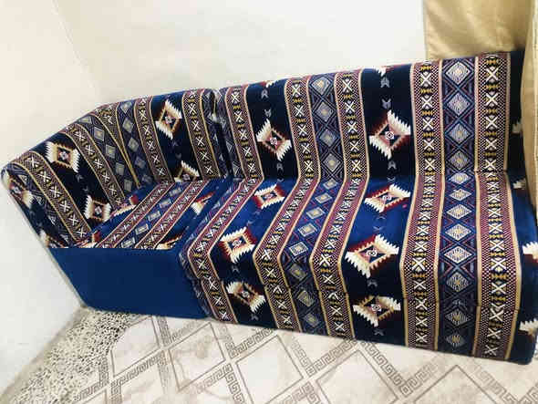 للبيع ظقط نقش سدو 7 قطع جلسه حلوه ونظيفه مال كويت سعر 650  للتواصل ***********      واكو توصيل حسب الاتفاق
