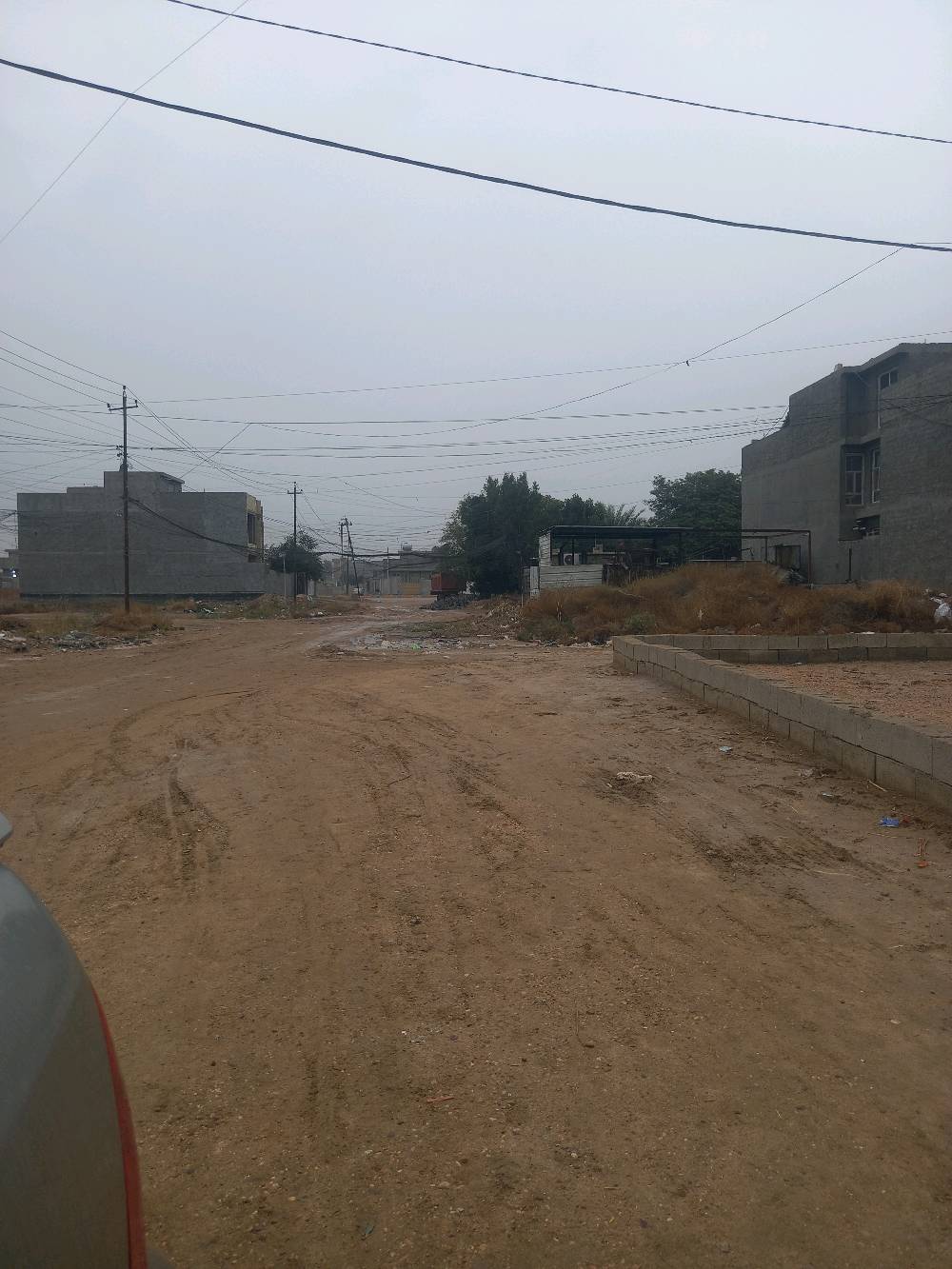 بيت للبيع 🏠 بناء 2026 طابو ملك صرف
بناء طابوك
البيت جاهز من كلشي ✅️
مساحة 156 وربع
 الوجه 6 وربع 
نزال 25
شارع 20 
نافذ على شارع 40 سايدين الجامعة 
يتكون البيت من طابق ونصف
الطابق الارضي مطبخ حار و بارد 
استقبال و صالة كبيرة
غرفة نوم و ثلاث صحيات و منورين
الطابق الاول 
صالة كبيرة وصحيات
والبيت مصبوغ داخل وخارج  
مسحوب علي قرض اسكان ومستمرين بالدفع 
العنوان _ الفلوجة _ حي المنصور _ مقابل بانزين خانة الجوهرة _ قرب جامعة الفلوجة
***********
( ( 💵 90 مليون وقابل للتفاوض 💵 ) )
