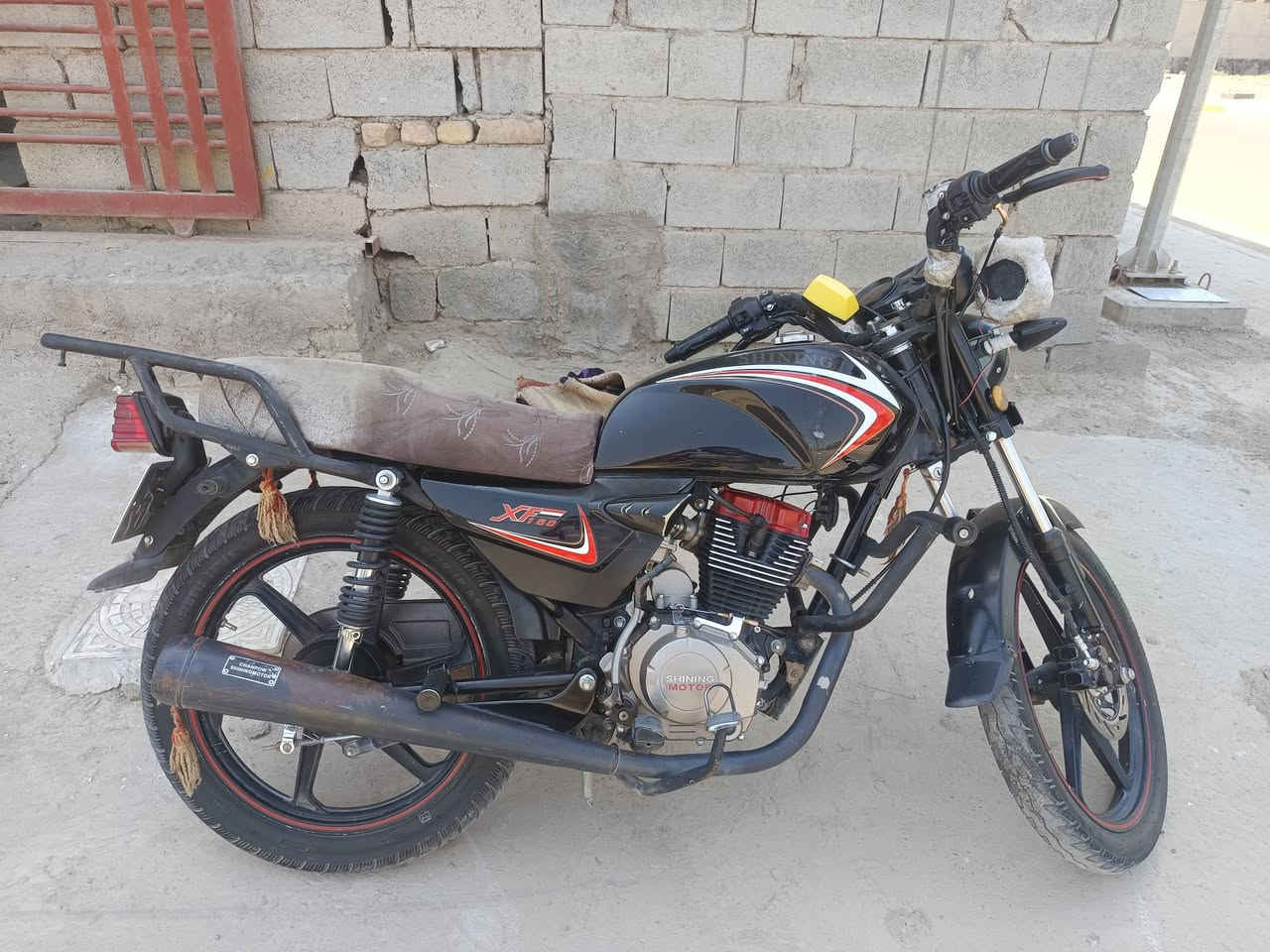 دراجة للبيع موديل 23 مرقم بس سنوية بيها نقوصات شي قليل مو هواي محرك ما مفتوح دراجة خير من الله السعر (مليون300) وبيها مجال العنوان ديالى بعقوبة بهرز 
رقم ***********
