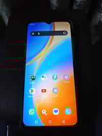 عندي infinix hot 20i ذاكرة 64 مستعمل نضيف ابيع بأي كان  07744010273