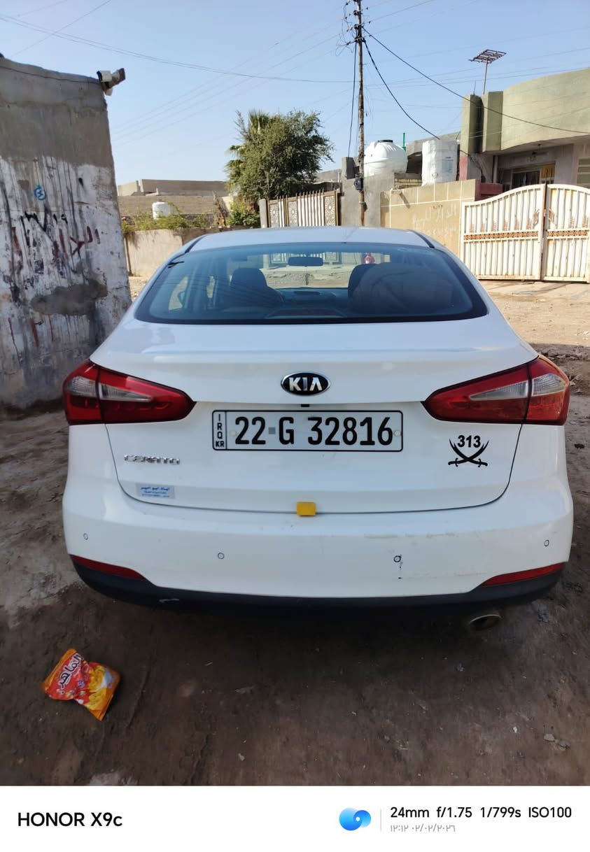 سلام عليكم شباب سياره 2014 خليجية كيه سيراتو سياره مكفوله من ضرب من صبغ فقط بس خدوش رصعات سياره ربيل رعيه عربي تريد وكله تريد حوله سنويه بسمك ماكو كل شكال سياره فول ما عده بصمه الفتحه السعر 115 عنوان سياره قرب مجمع بسمايه الجديد /رقم الهاتف/***********
