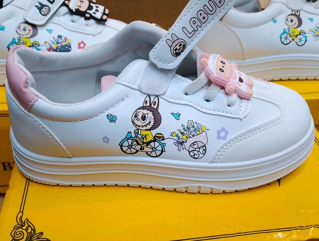 حذاء بناتي قياس من 30_35 سعر القطعه (8000) الف
سوق الشيوخ /خلف مصرف الرافدين


**إذا كنت صاحب هذا الإعلان وتريد حذفه لأي سبب، رجاءا أرسل رسالة إلى الدعم الفني**