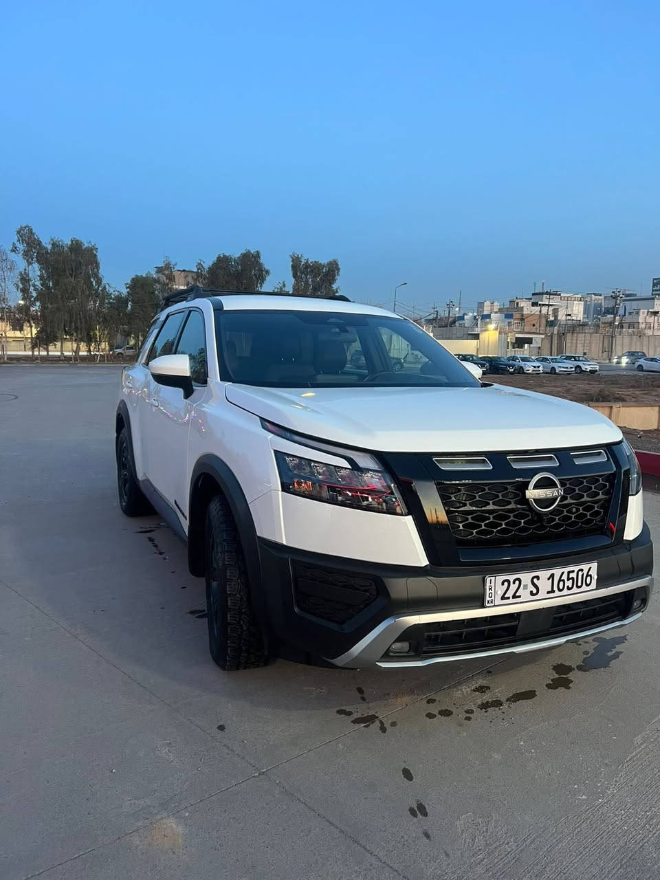 سلام عليكم
نيسان باتفندر 2023
محرك 6 سلندر
مواصفات كريك روك تجي 4 كامراه
فور ويل 
رقم اربيل جديد
مكان السياره اربيل 
ضرره تبديل باب السايق بلادي نفس اللون وجامرلغ تجاري 
رقم شاصي / 5N1DR3BD7PC221866
للتواصل *********** واتس اب او خاص
