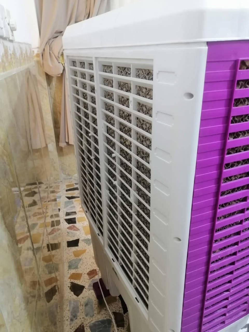 سلام عليكم ورحمة الله وبركاته...
كونفيرة حجم وسط شركة المتين أخت الجديده
السعر ٢٥٠ الف دينار.
العنوان كربلاء حي الرسالة رقم الهاتف *********** واتساب ايضا بي
