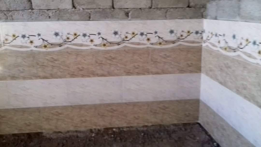 سلام عليكم اخوان خلفة سيراميك ولبخ شغل درجة اولة اشراف هندسي شغلي في كربلاء ***********
