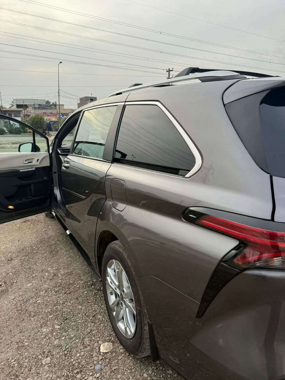 السلام عليكم سينا 
موديل 2024 
فئه بلاتينيوم اعلى مواصفات 
فتحه 
تدفئه تبريد كشن 
كشن VIP
باب كهرباء 
تدفئه ستيرن 
مواصفات السياره معروفه تجي اعلى شي 
حادث السياره نص البنيد صبغ بنيده الاصلي صور الحادث موجوده بلمنشور 
السعر 290 و بيه مجال 
***********
***********
