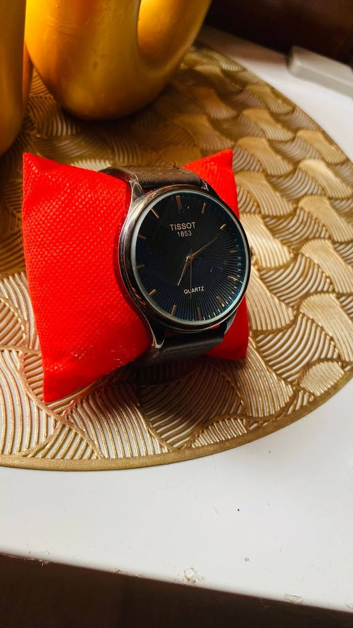 ساعات ملبوسين مره فقط اخو الجديد سعر القطعه 5 فقط


**إذا كنت صاحب هذا الإعلان وتريد حذفه لأي سبب، رجاءا أرسل رسالة إلى الدعم الفني**