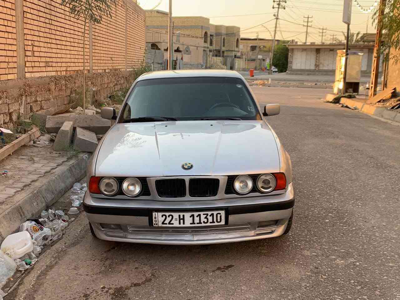 السلام عليكم
للبيع بي ام 525 موديل 1990 رقم اربيل انكليزي سنوية جديدة لل30 محرك 25 فانوس تبريدهة ثلج 
السعر 55 وبيهة مجال مكاني البصرة القرنة 
*********** القرنة, البصرة
