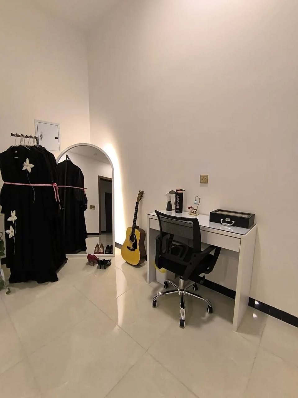ميز تواليت او تجميل بكيفكم خشب مصري ثقيل فوكاه جامه حمايه ضد الكسر
مستخدم قليل جدا جديد بعده  للبيع السعر 130بي مجال قليل للاستفسار مراسله ع خاص


**إذا كنت صاحب هذا الإعلان وتريد حذفه لأي سبب، رجاءا أرسل رسالة إلى الدعم الفني**
