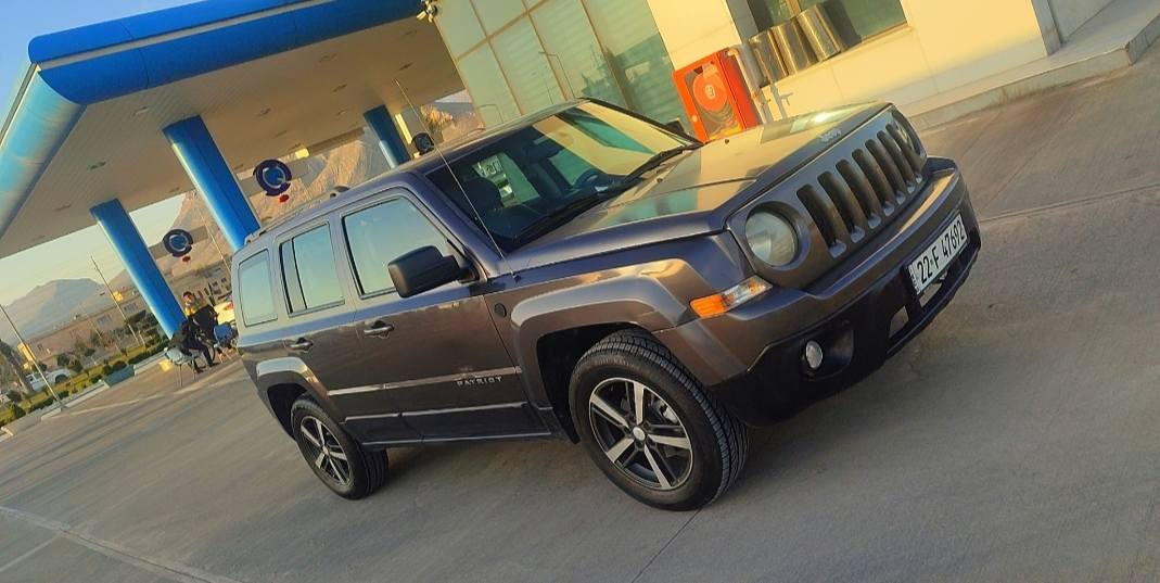 جیب پاتریوت 2016 سیارە جدیدە محرک 2400  فور ویل کیر محرک مکفول سنویە وارقام جدد بیە قطعە وحدە صبغ بدون دواخل السعر 118 ورقە ***********
