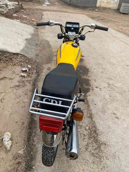 السلام عليكم.دراجه نامه شلامچه تعمير 2024كفاله من السرقه ولعشار
دراجه حلوا شوفت عينك،وسعره725وبيه مجال 
ومكانه البصره المدينه وهاذ رقمي ***********
