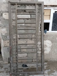 باب عرض ٩٥سم • ارتفاع ٢م • جرجوبة كامل