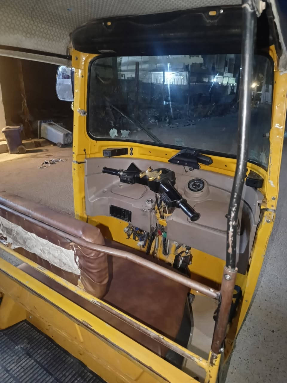 سلام عليكم تكتك البيع مرقمه بسمي السعر 6800وبيها مجال ماعده السيبايه تكتك خير من الله المكان بغداد حي البتول رقم الهاتف ***********
